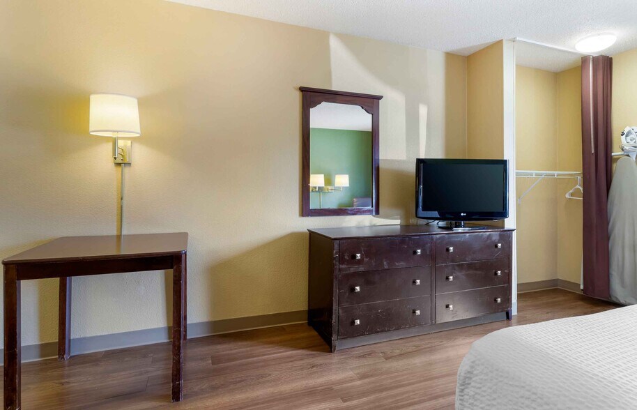 Building Photo - Furnished Studio-Houston - NASA - Johnson Space Center