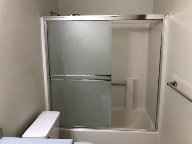 Building Photo - 475 Scenic Dr