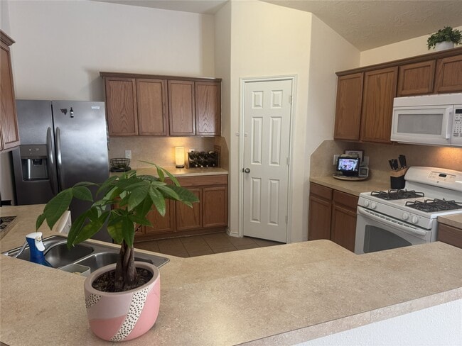 Building Photo - 14423 Dakota Bend Dr