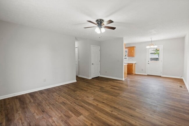 Building Photo - 1204 Derek Dr
