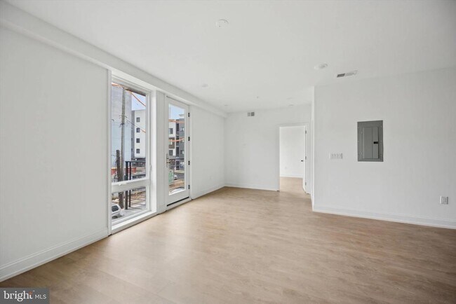 Building Photo - 1614 Ridge Ave