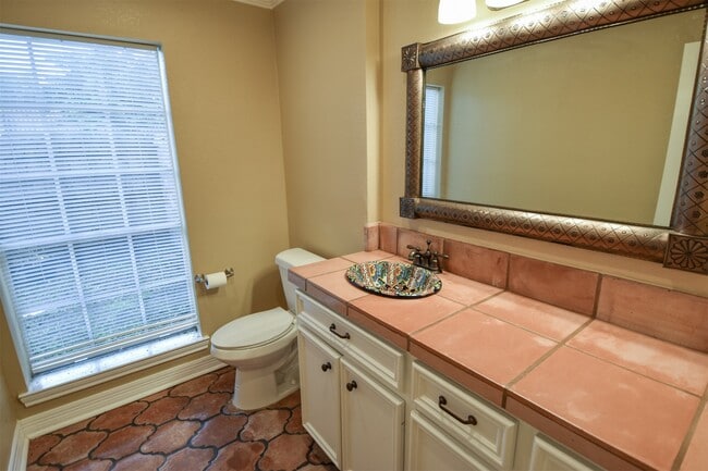 Building Photo - 18603 Point Lookout Dr