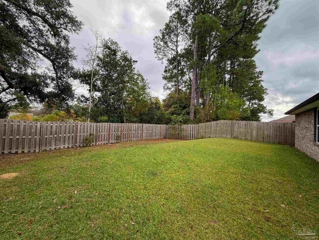 Building Photo - 7836 Lakeside Oaks Dr