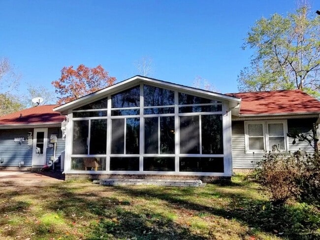 Building Photo - 85 Bridle Way