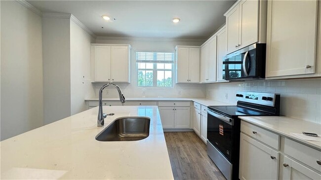 Building Photo - 709 Alburgh Aly