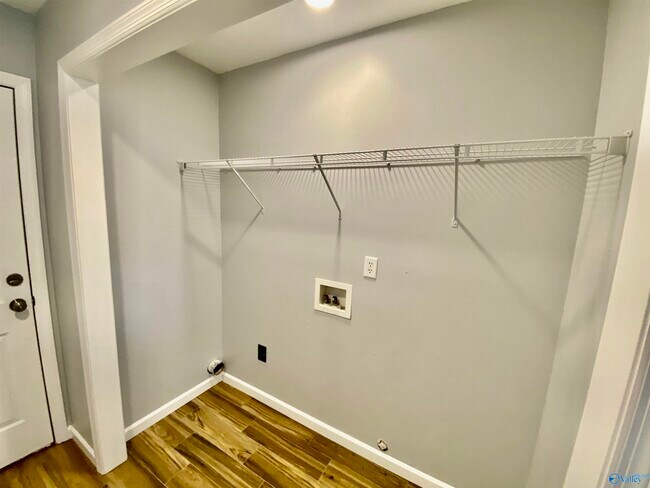 Building Photo - 304 Harvestwood Ct