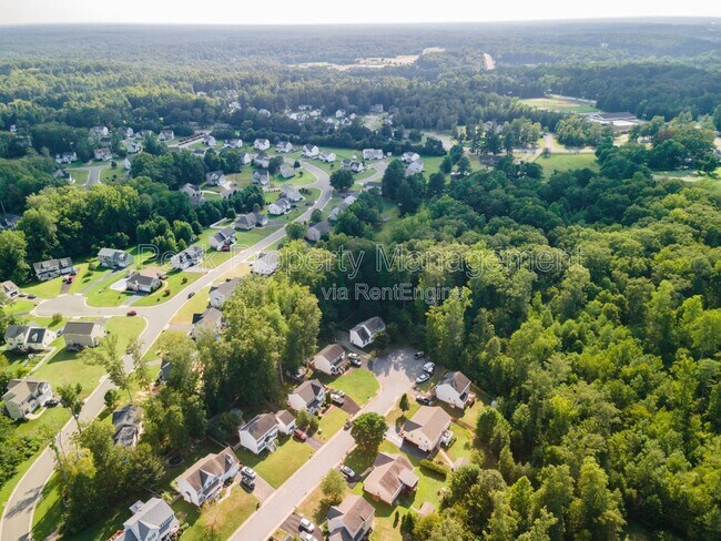 Building Photo - 5200 Parrish Creek Dr