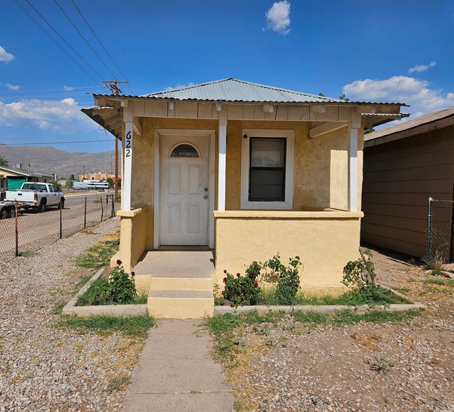 Primary Photo - 2 Bedroom/2 Bath Home with Refrigerated Ai...