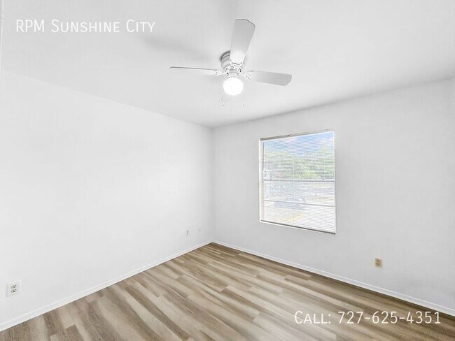Building Photo - 1400 Gandy Blvd N