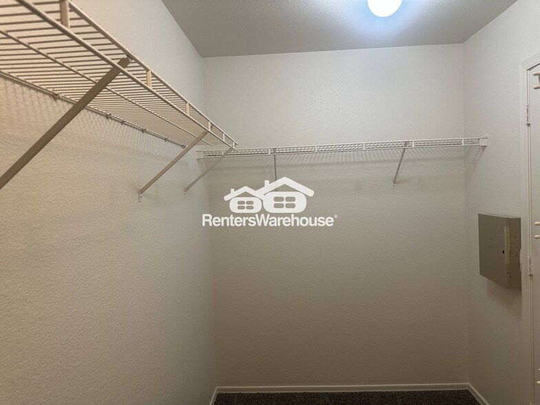 Building Photo - 16237 W Monroe St