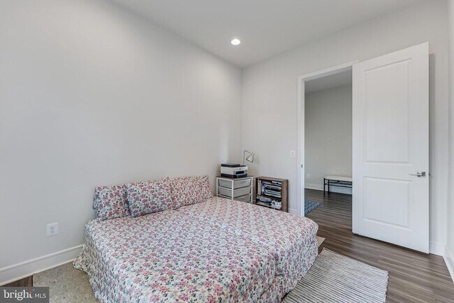 Building Photo - 23765 Fairfield Knl Ct