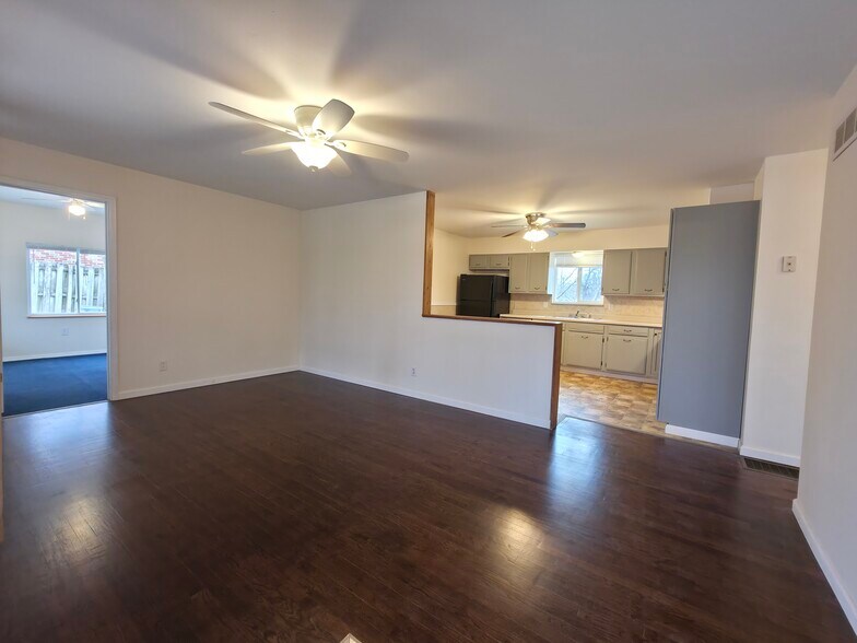 Building Photo - 3125 Phils Dr