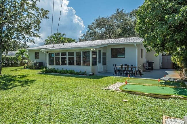 Building Photo - 712 Tradewind Dr