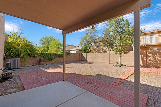 Building Photo - 3505 N Sierra Springs Dr