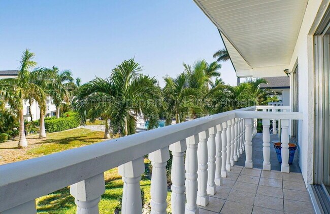 Building Photo - 3706 Broadway