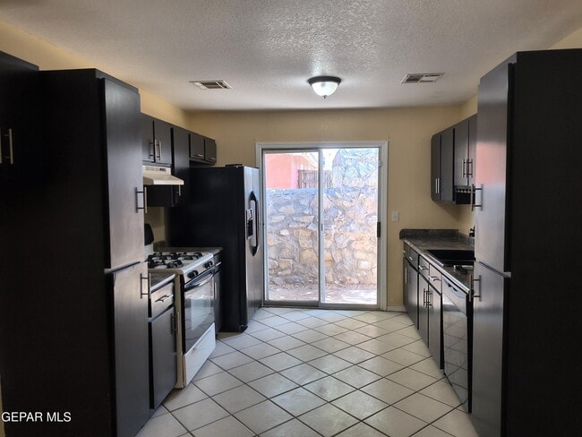 Building Photo - 11668 Carlos Moran Ct