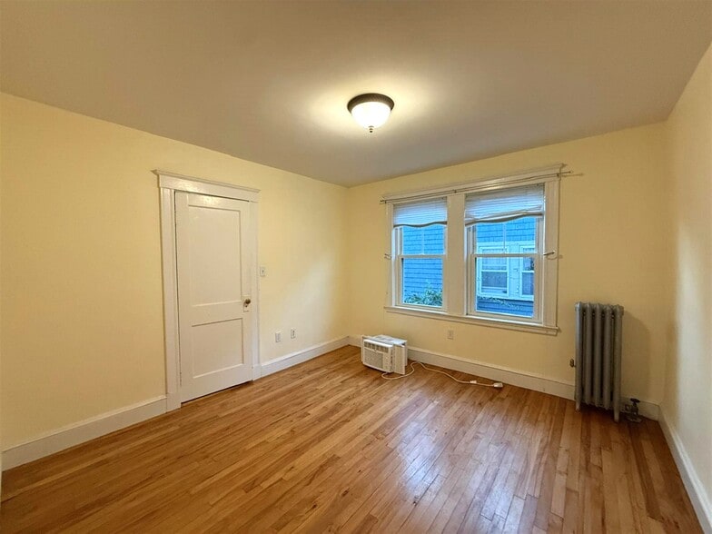 Building Photo - 67 Fairfax St