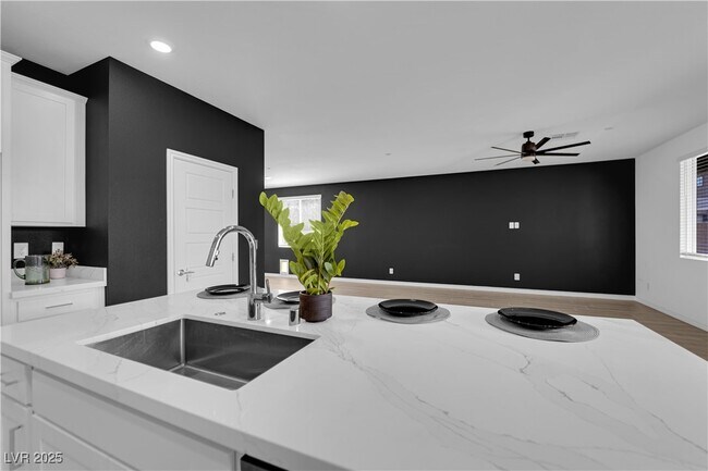 Building Photo - 195 Vander Rdg St