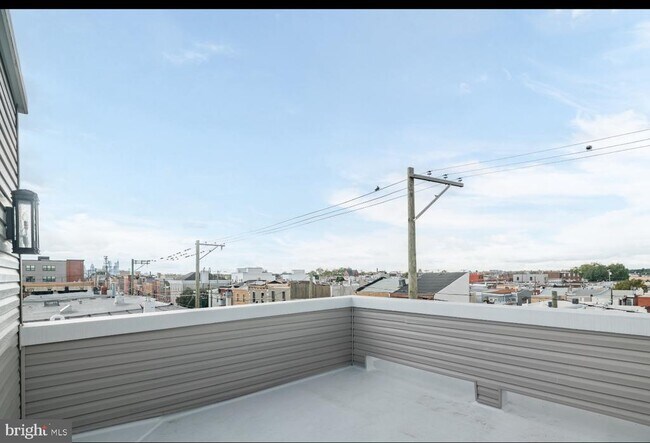 Building Photo - 3127 Richmond St