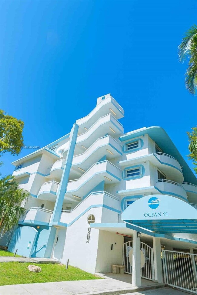 Building Photo - 9156 Collins Ave