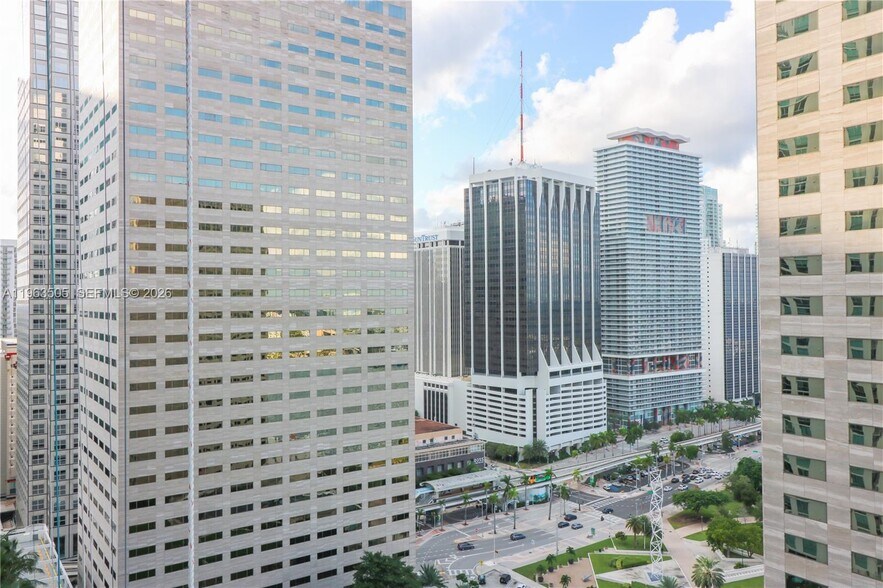 Building Photo - 335 S Biscayne Blvd