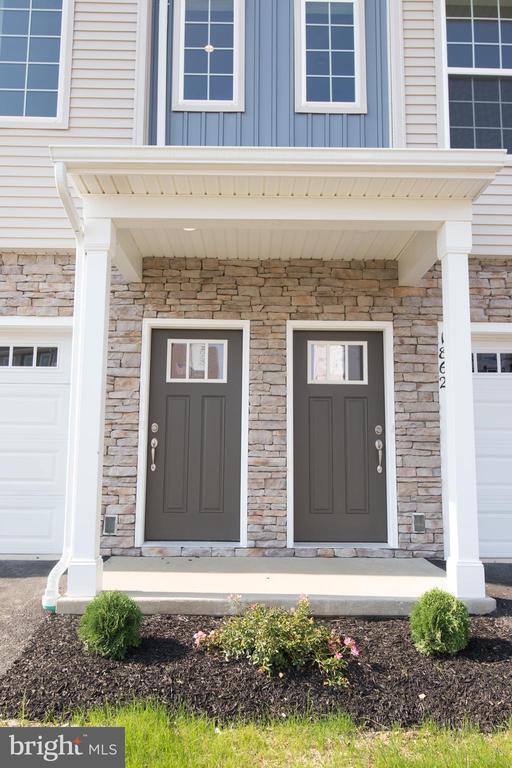 Building Photo - 1817 Shady Ln