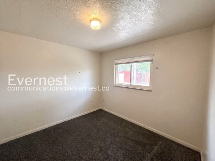 Building Photo - 906 1/2 Carlisle Street