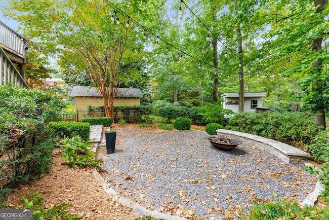 Building Photo - 546 Candler Park Dr NE