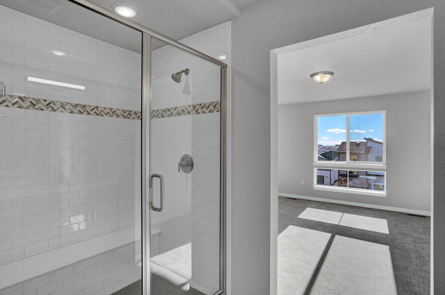 Upper Level Master Bathroom - 6351 Hijinks Ln