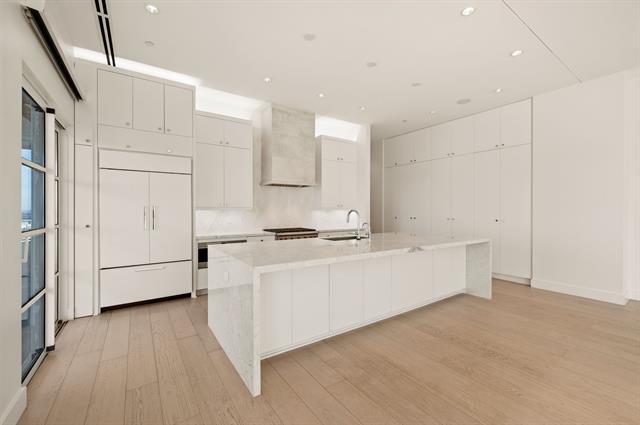 Building Photo - 2800 Lakeside Pkwy