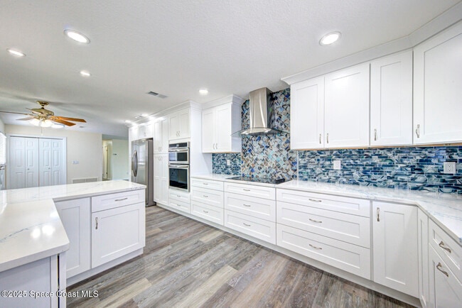Building Photo - 1065 Molaki Dr