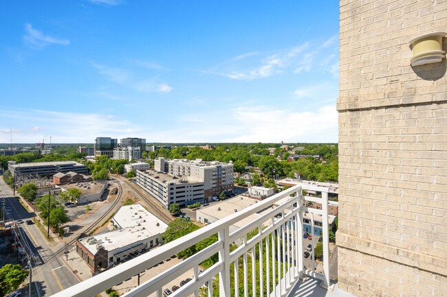 Building Photo - Luxury Urban Living at its Finest in Ralei...