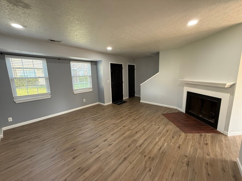 Building Photo - 1823 Worthington Run Dr