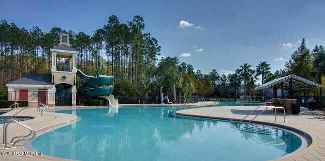 Building Photo - 224 Larkin Pl