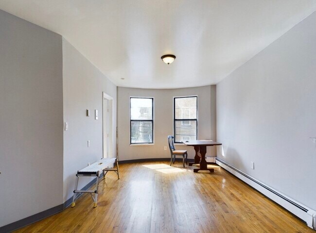 Building Photo - 6 Parker Hill Ave