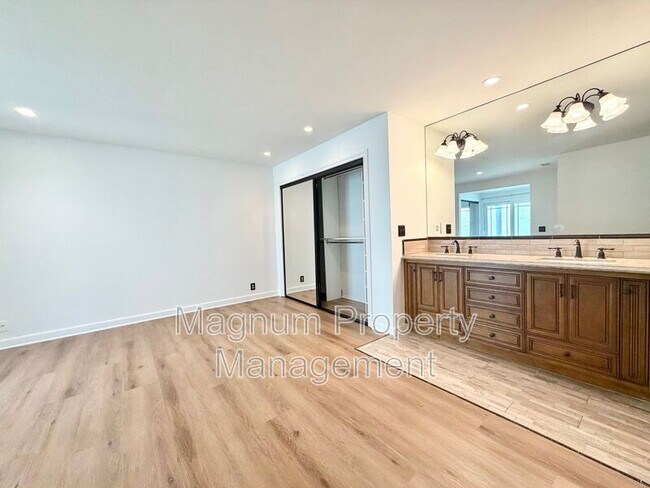 Building Photo - 24302 Ponchartrain Ln