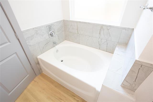 Building Photo - 3817 Winfield Ave