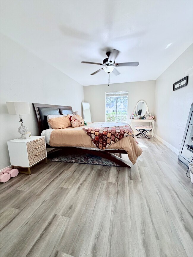 Building Photo - 7146 Bayou Forest Dr