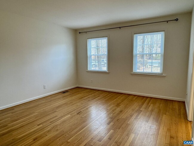 Building Photo - 3176 Crossfield Ln