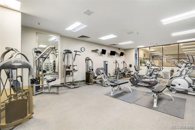 Building Photo - 1551 Larimer St