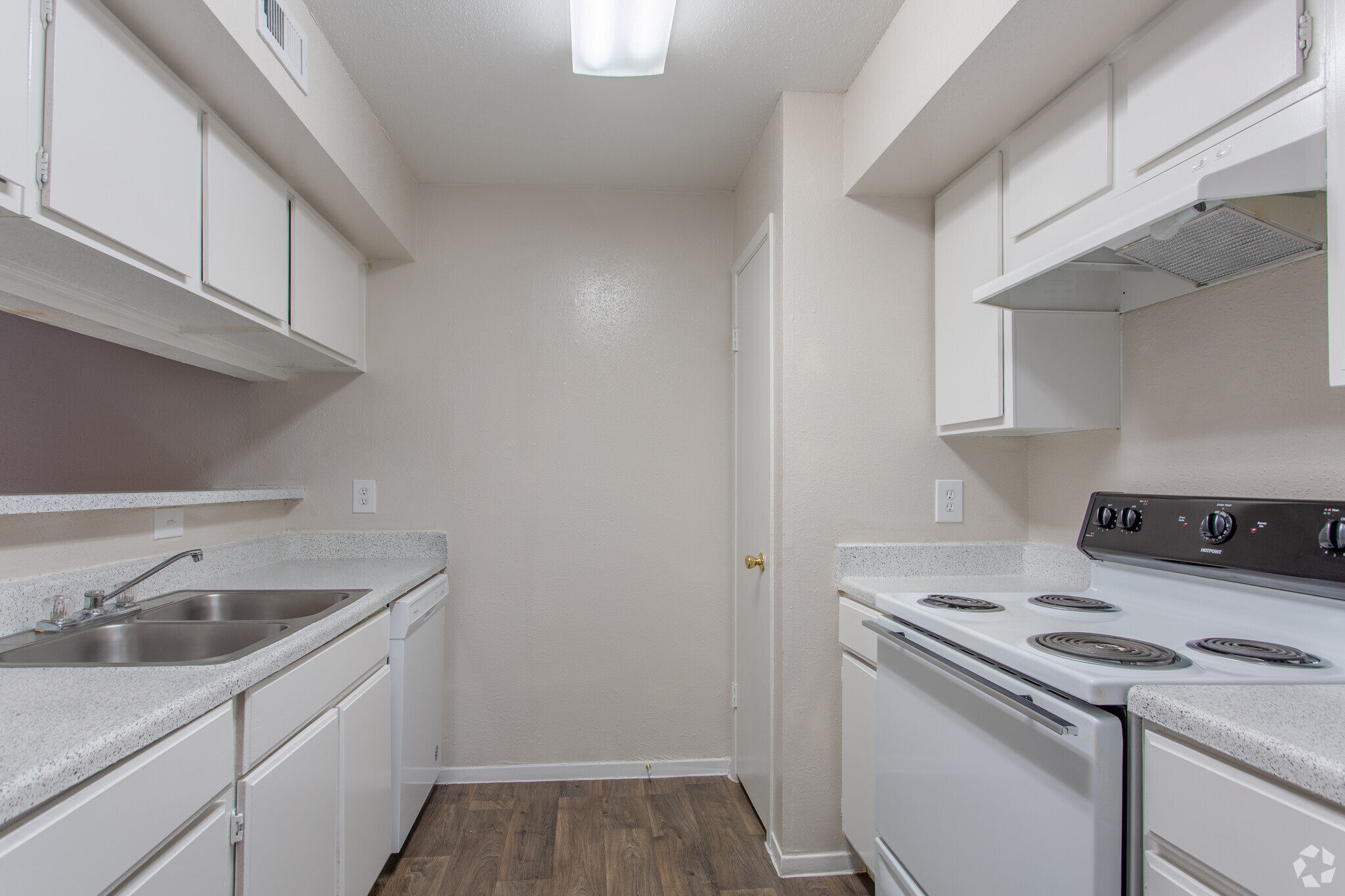 1 BR, 1 BA - 827 SF - Serena Grove I Apartments