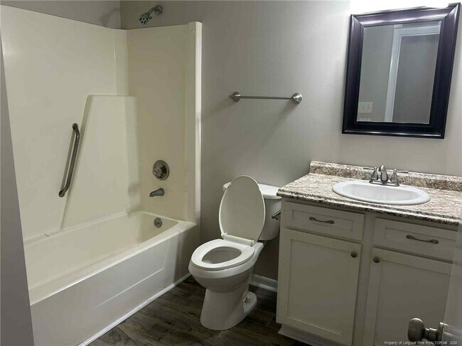 Building Photo - 6413 Worthington Dr