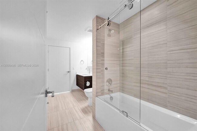 Building Photo - 301 Altara Ave