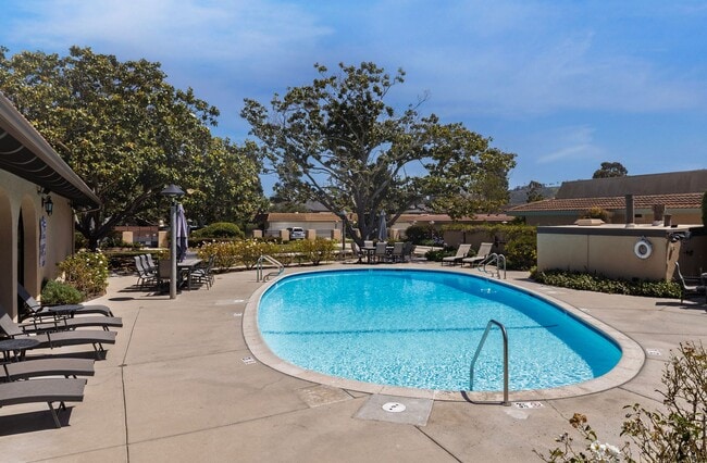 Building Photo - Beautiful 2/2 Condo in Hidden Valley!