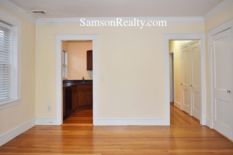 Building Photo - 19 Moses Brown St