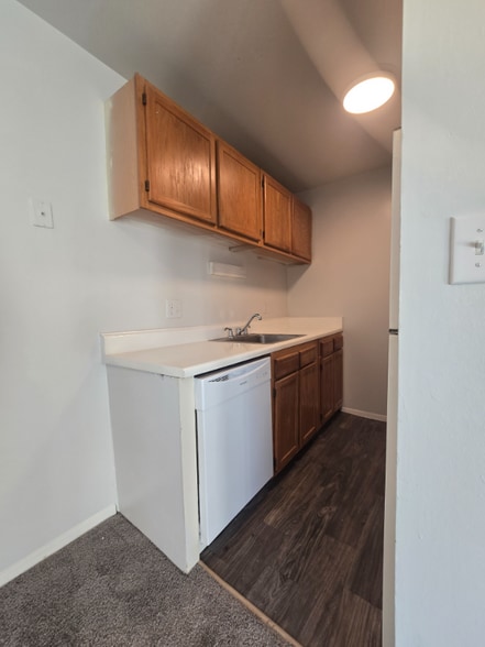 Building Photo - 1209 Nelson St