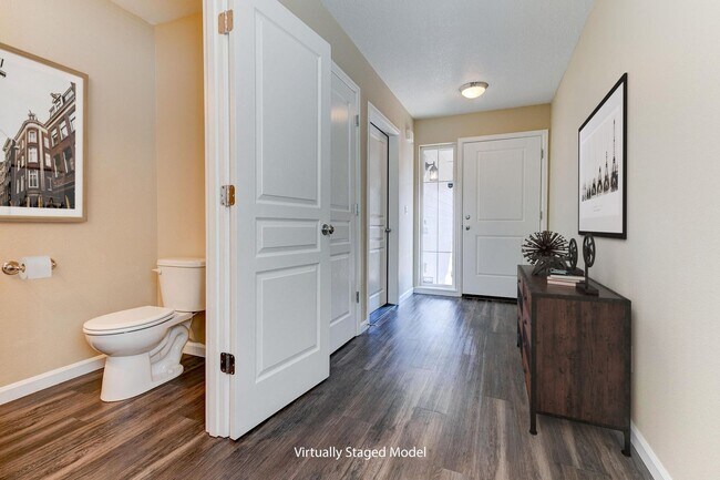 Building Photo - Beautiful Single Family Home!  Close to Downtown Hillsboro!