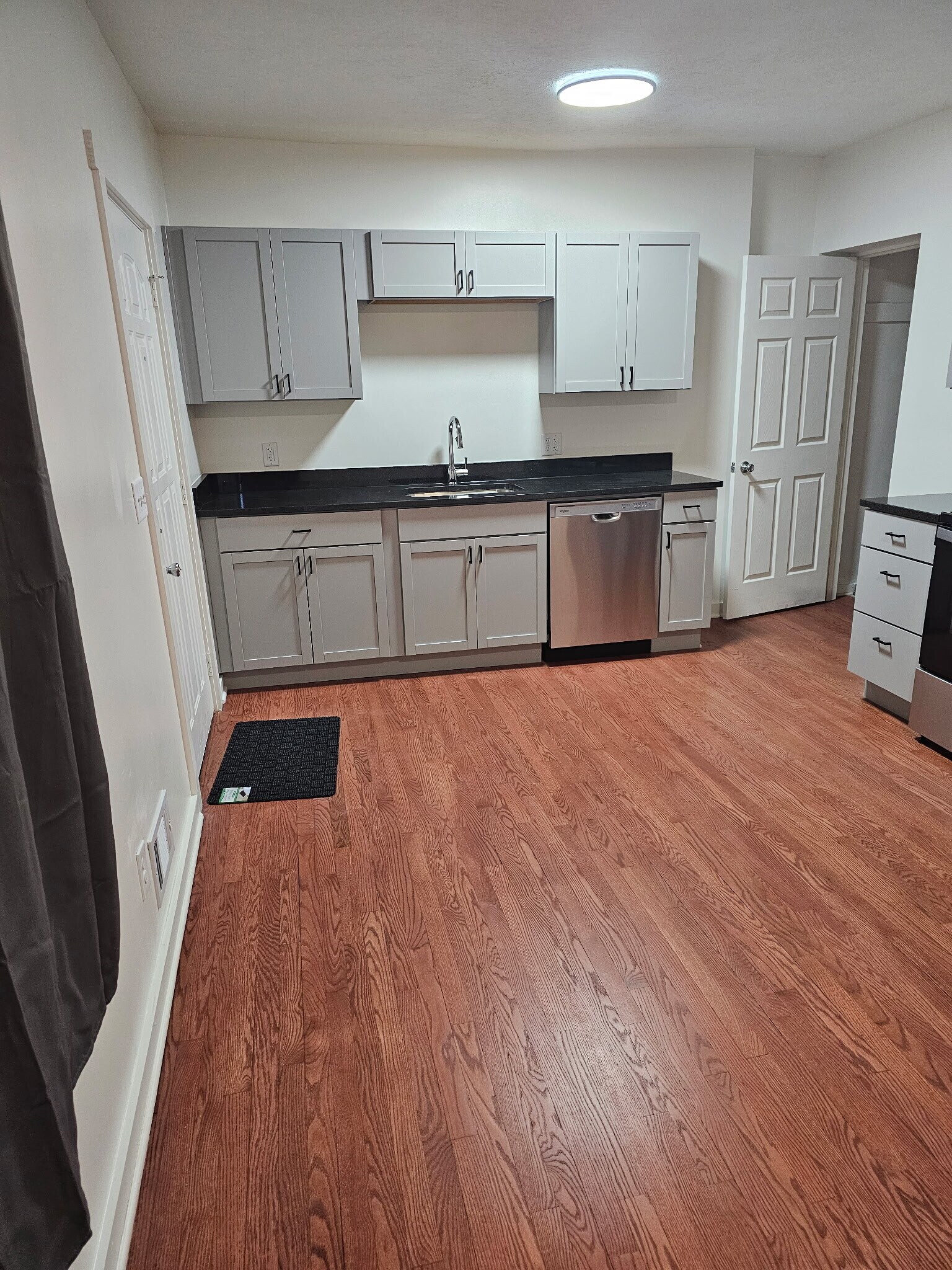 Building Photo - 2718 Pacific St