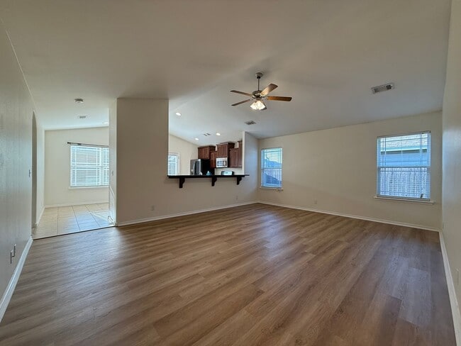 Building Photo - FOR LEASE | Jenks Home | 4 Bed, 2.5 Bath $...