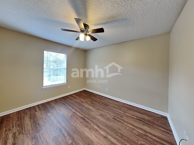 Building Photo - 729 Porto Cristo Ave